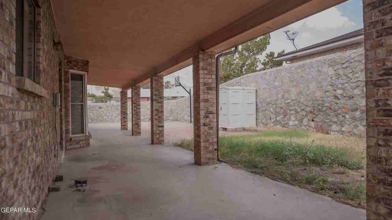 4521 R L Shoemaker Dr - Photo 6 of 6