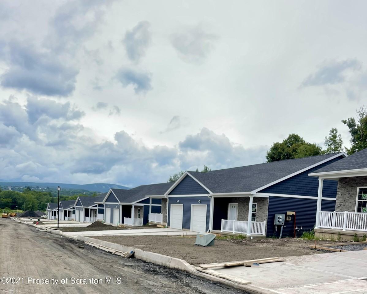 429 Felts Street - Photo 6 of 13