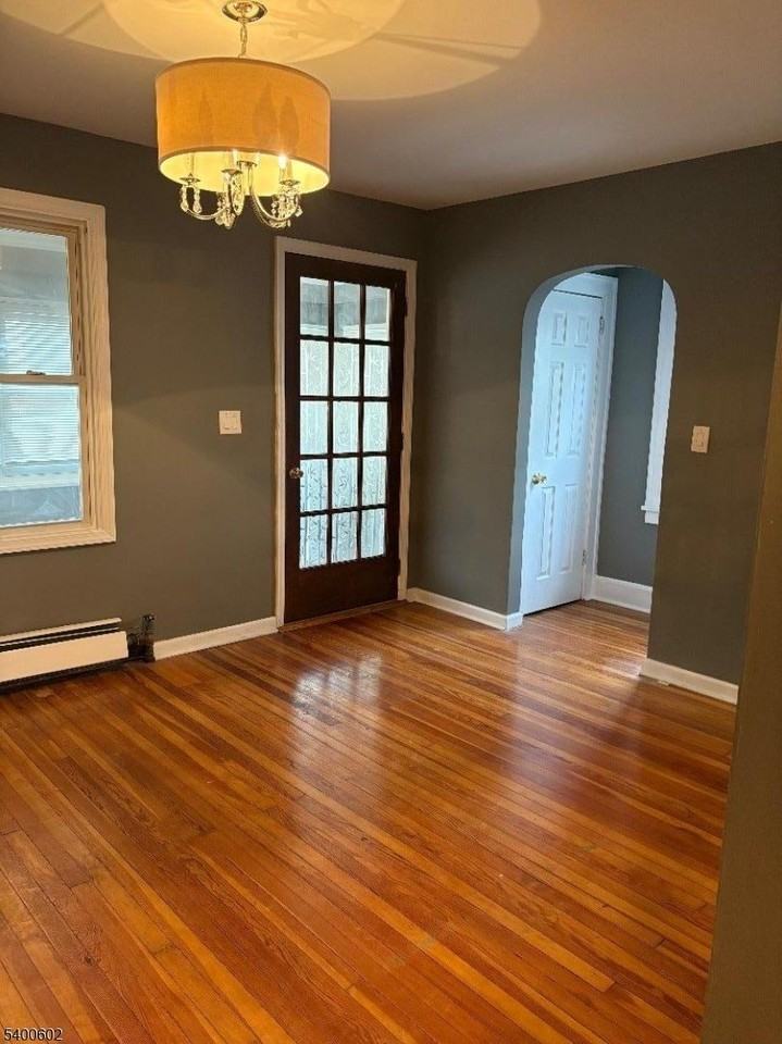 428 Cortlandt St - Photo 5 of 23