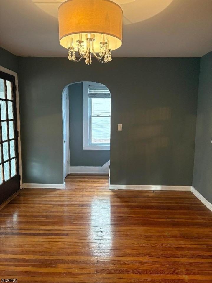 428 Cortlandt St - Photo 6 of 23