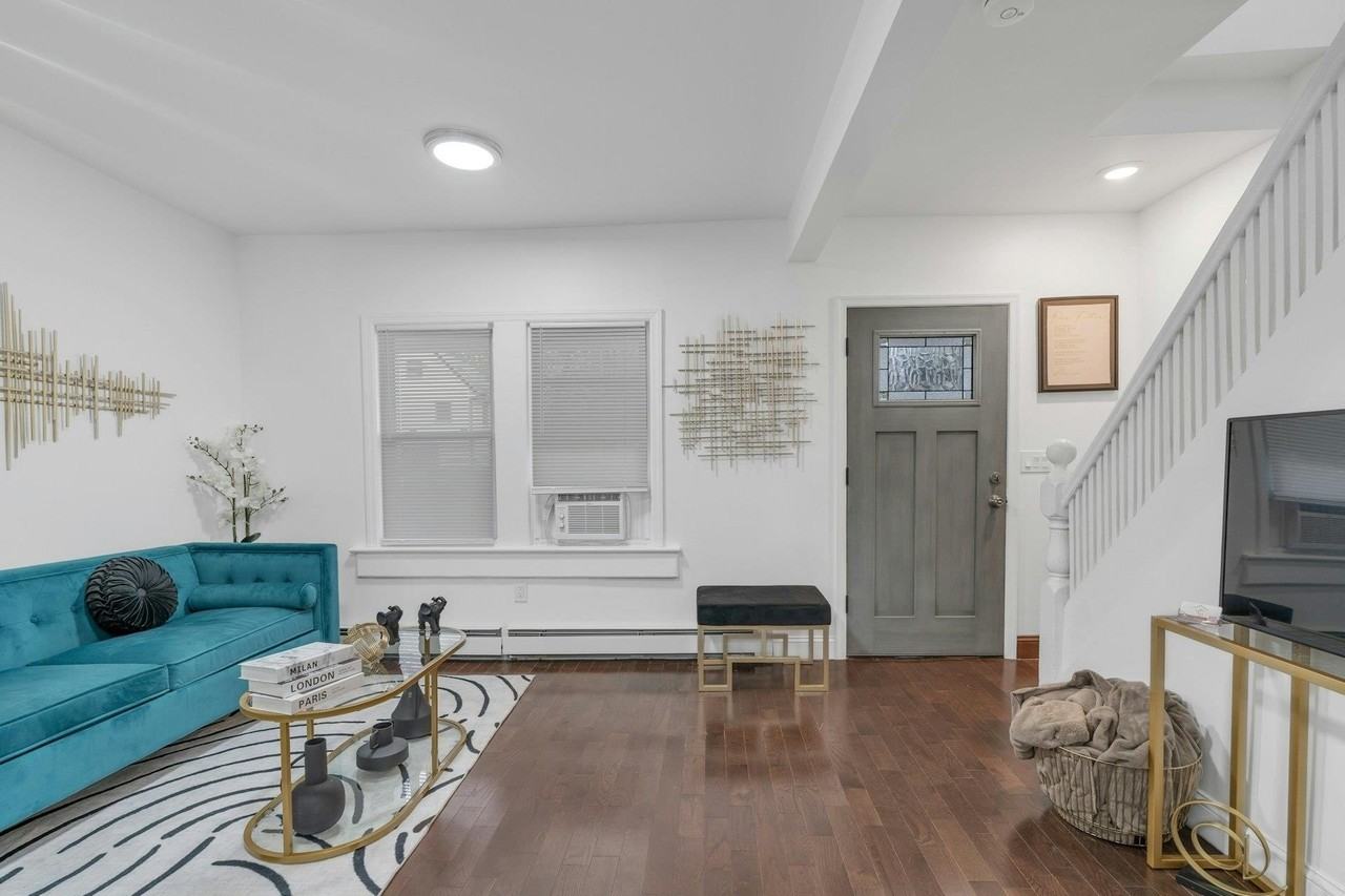 196 2nd St #1 - Photo 7 of 33