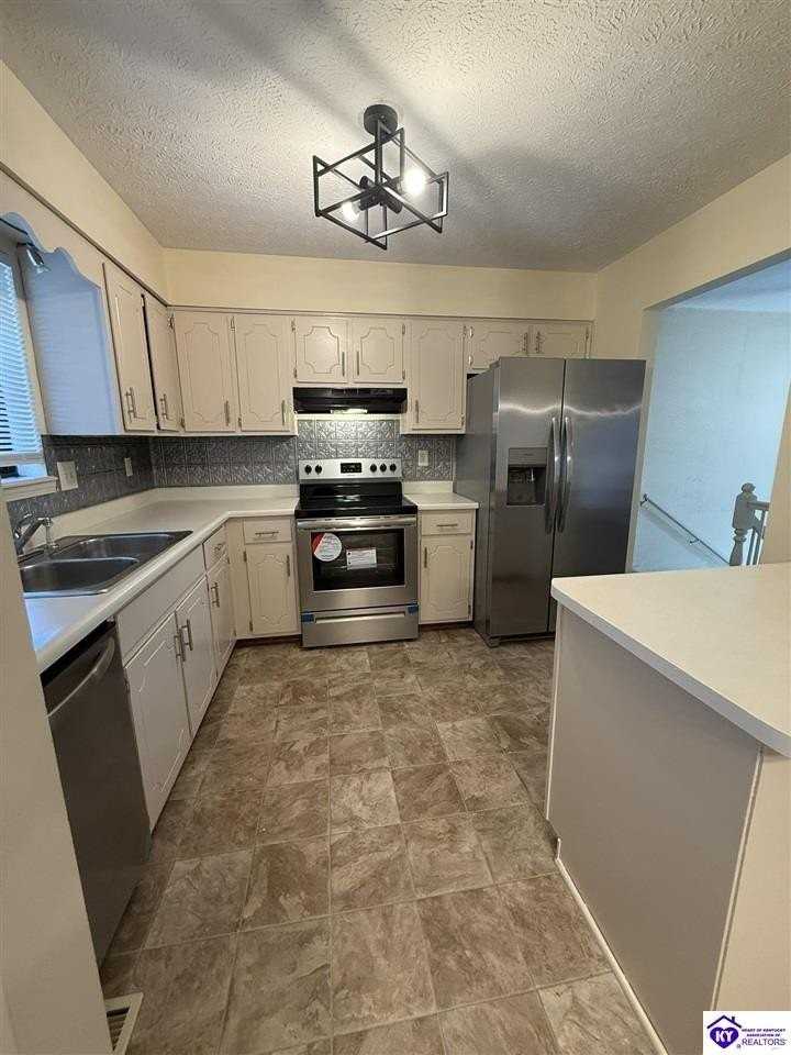 105 Candy Ct - Photo 5 of 26