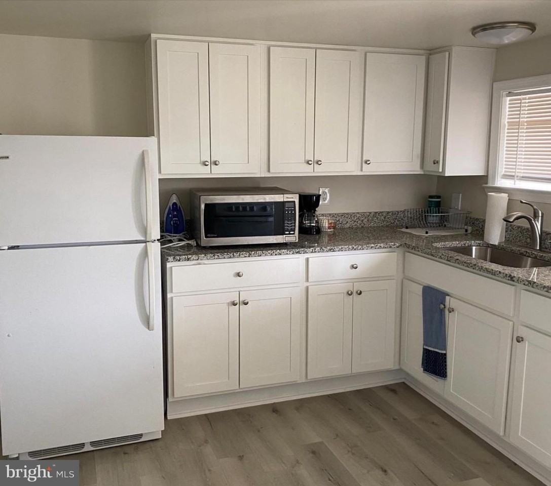 480 W South St - Photo 5 of 17