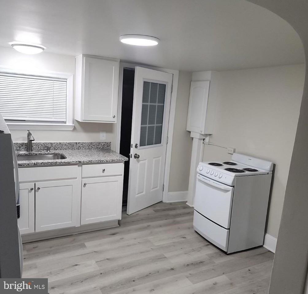 480 W South St - Photo 7 of 17