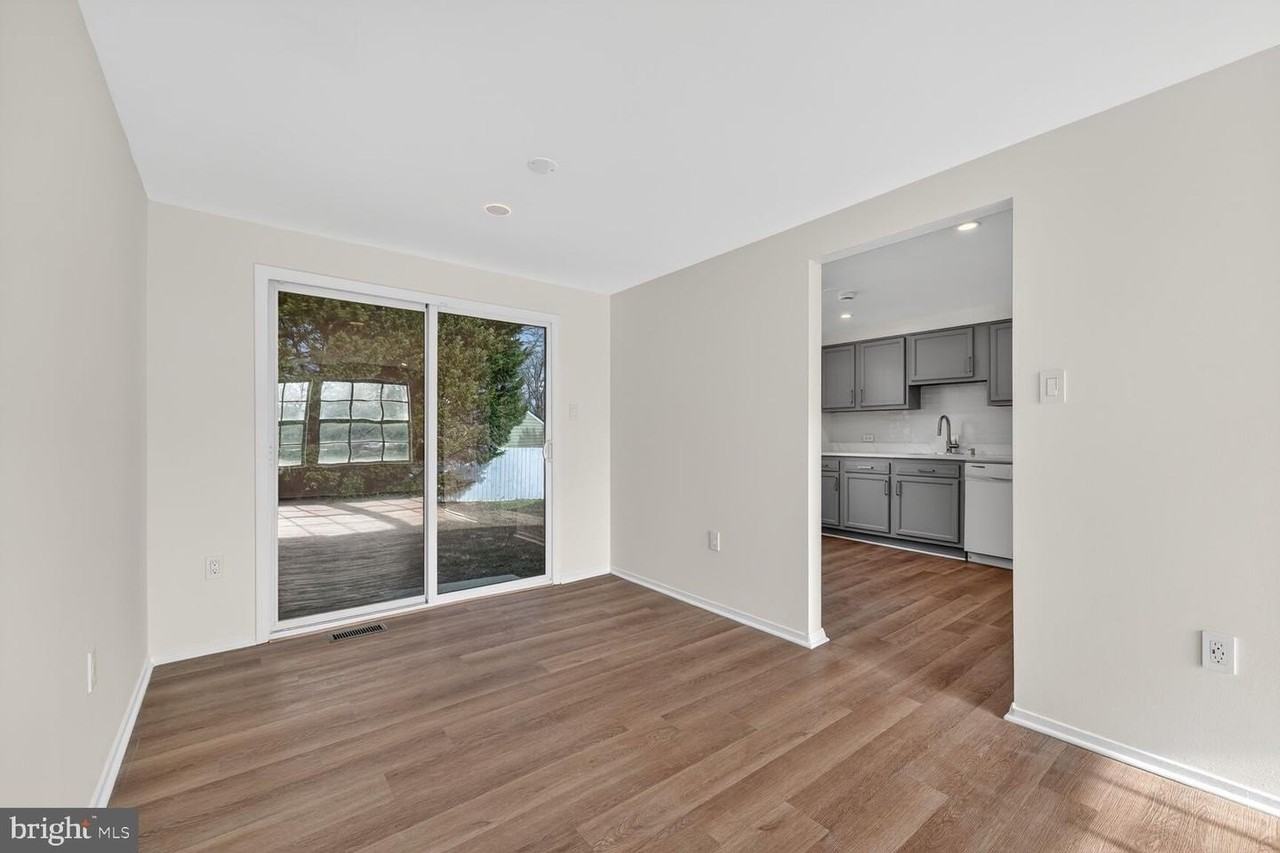 3704 Ashboro Ct - Photo 4 of 15