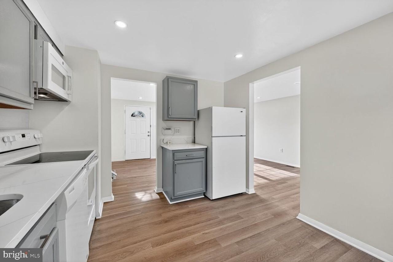 3704 Ashboro Ct - Photo 6 of 15