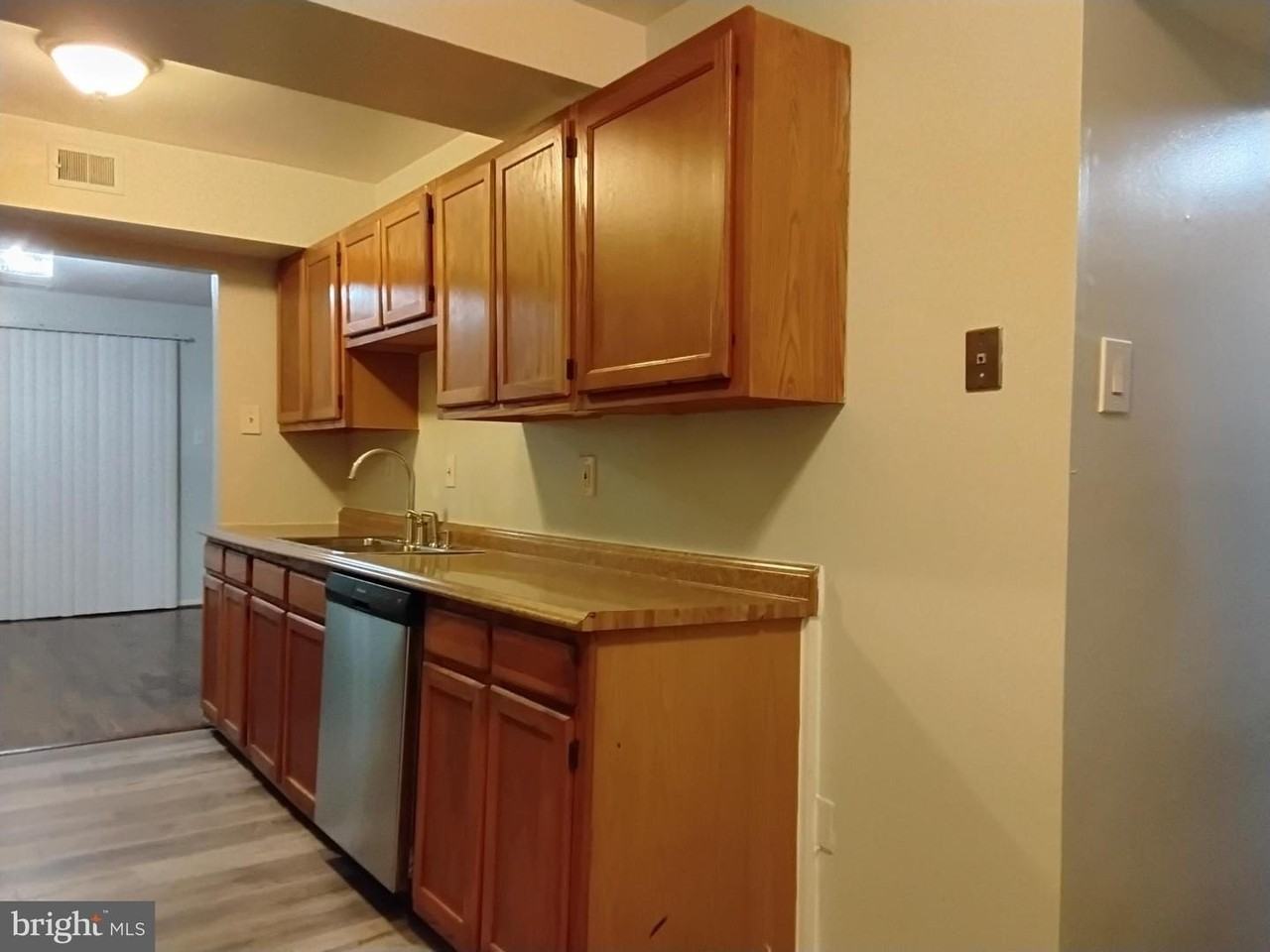 1219 Marcy Avenue - Photo 5 of 21