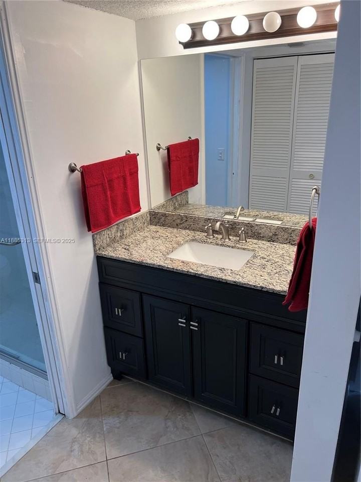 12550 Southwest 15th Street #307E - Photo 5 of 8