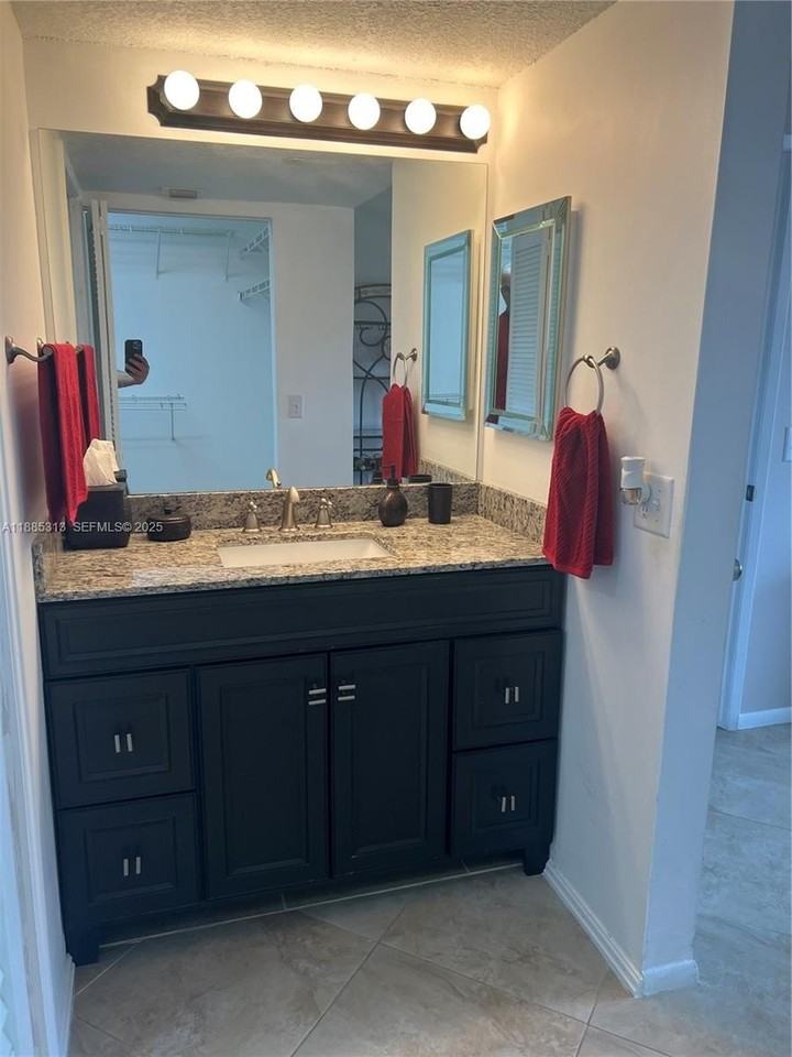 12550 Southwest 15th Street #307E - Photo 6 of 8