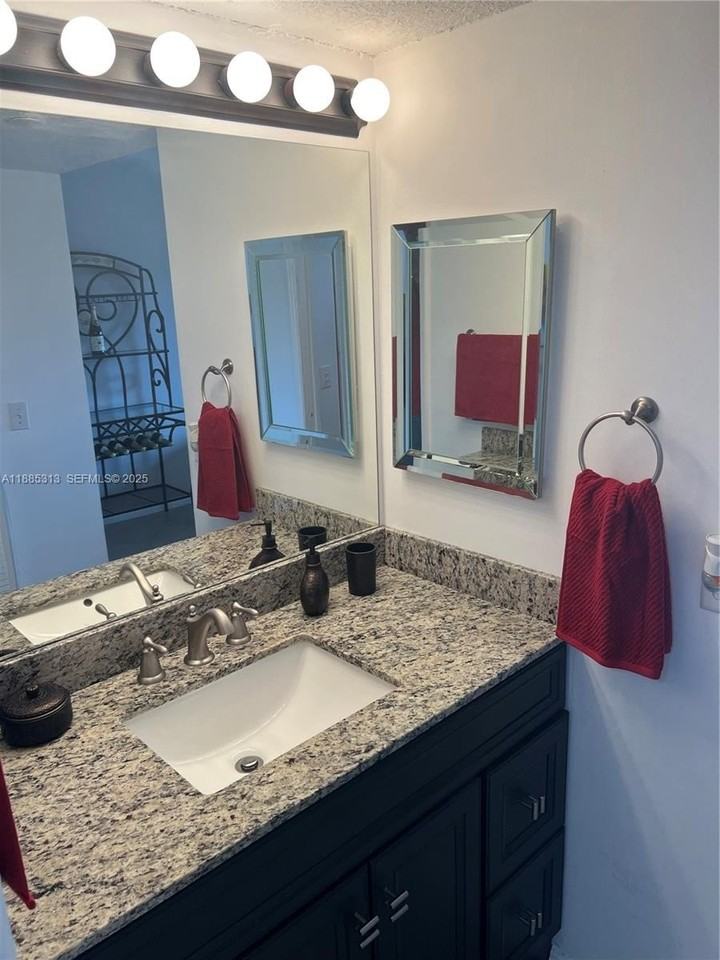 12550 Southwest 15th Street #307E - Photo 7 of 8