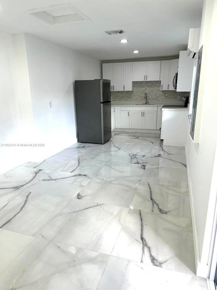 26205 Sw 133rd Ct #2 - Photo 3 of 8