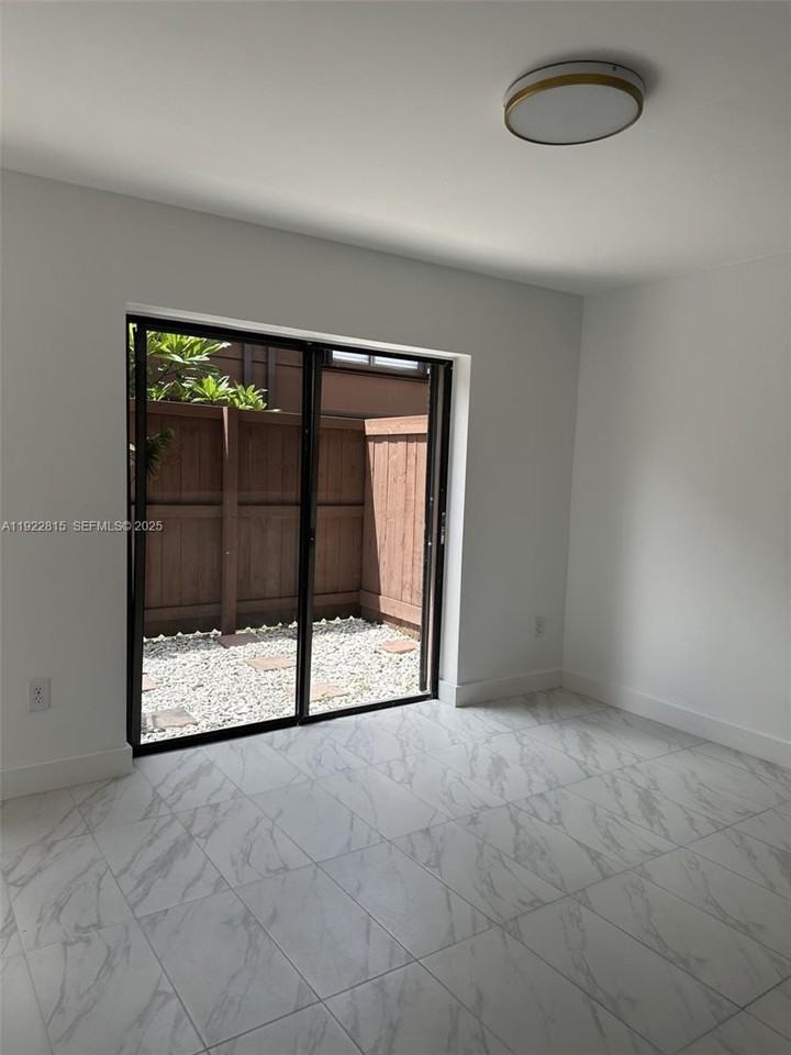 7123 Southwest 115th Place #B25 - Photo 4 of 16