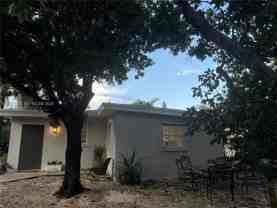 9855 Southwest 62nd Street - Photo 1 of 1