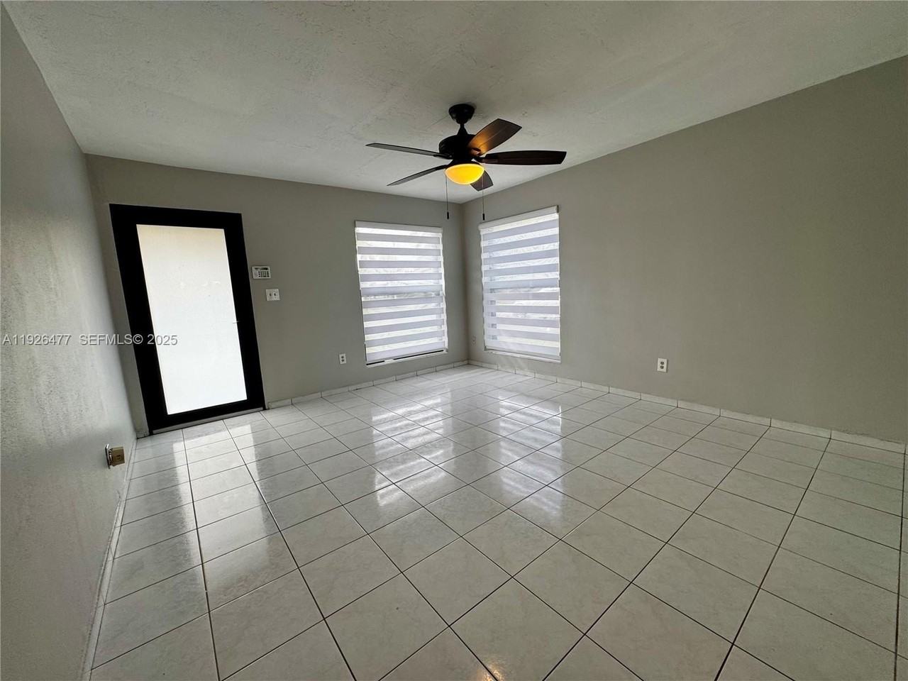 12365 Southwest 119th Terrace - Photo 4 of 28