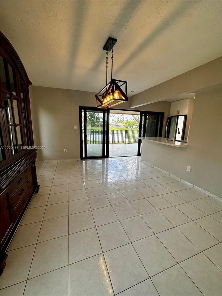 12365 Southwest 119th Terrace - Photo 7 of 28