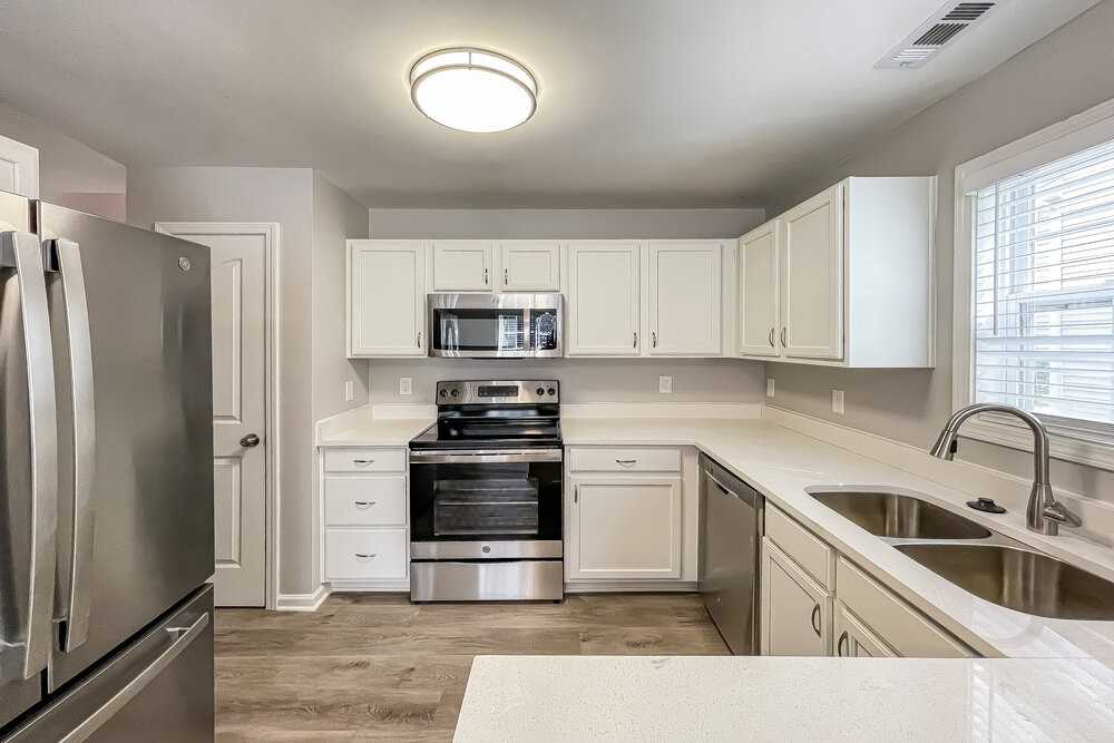 6659 Breckenridge Dr - Photo 6 of 17