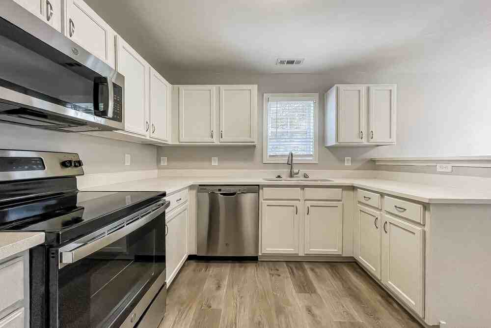 6659 Breckenridge Dr - Photo 7 of 17