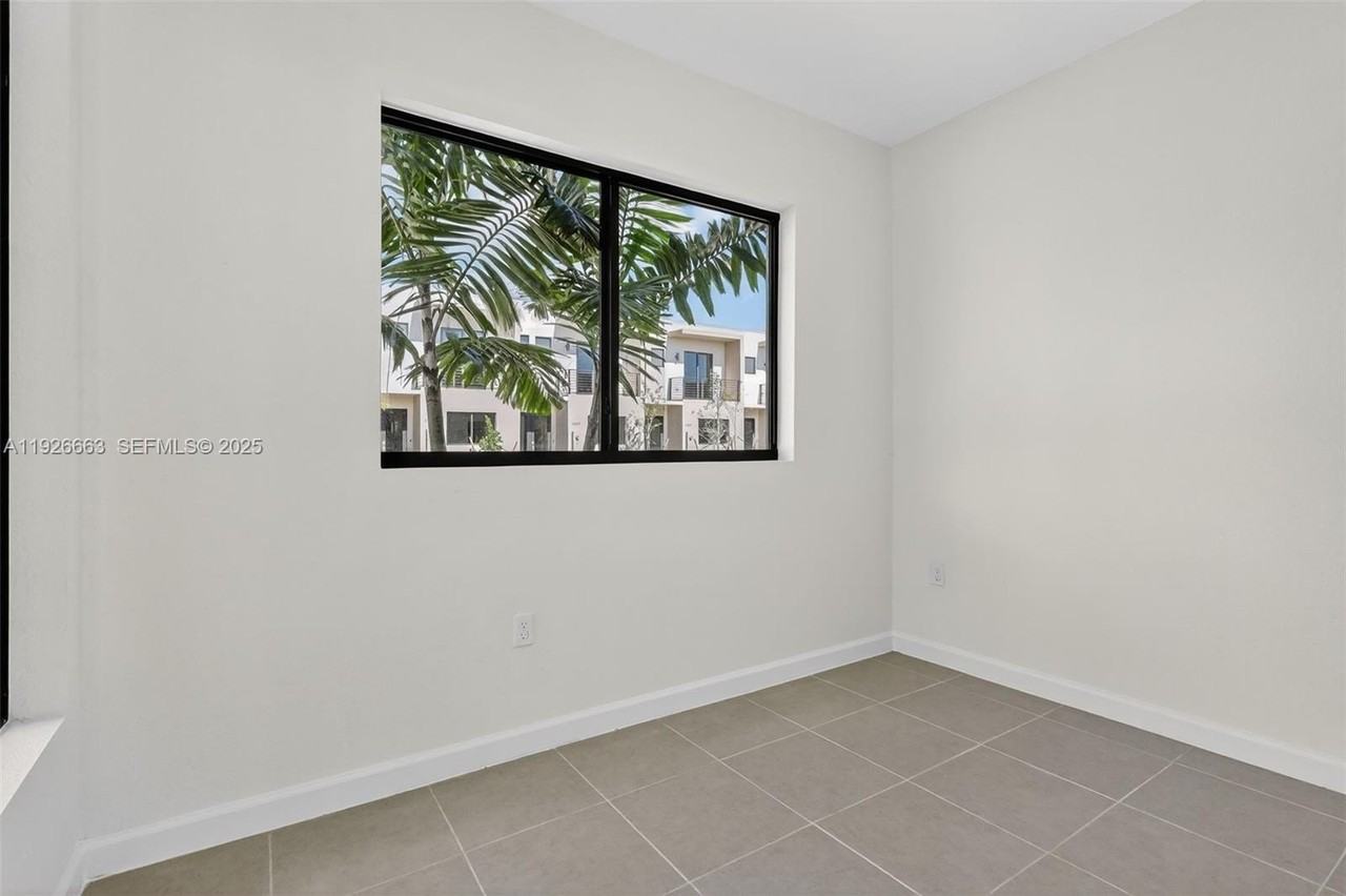 13835 Sw 261st Ter #13835 - Photo 5 of 45