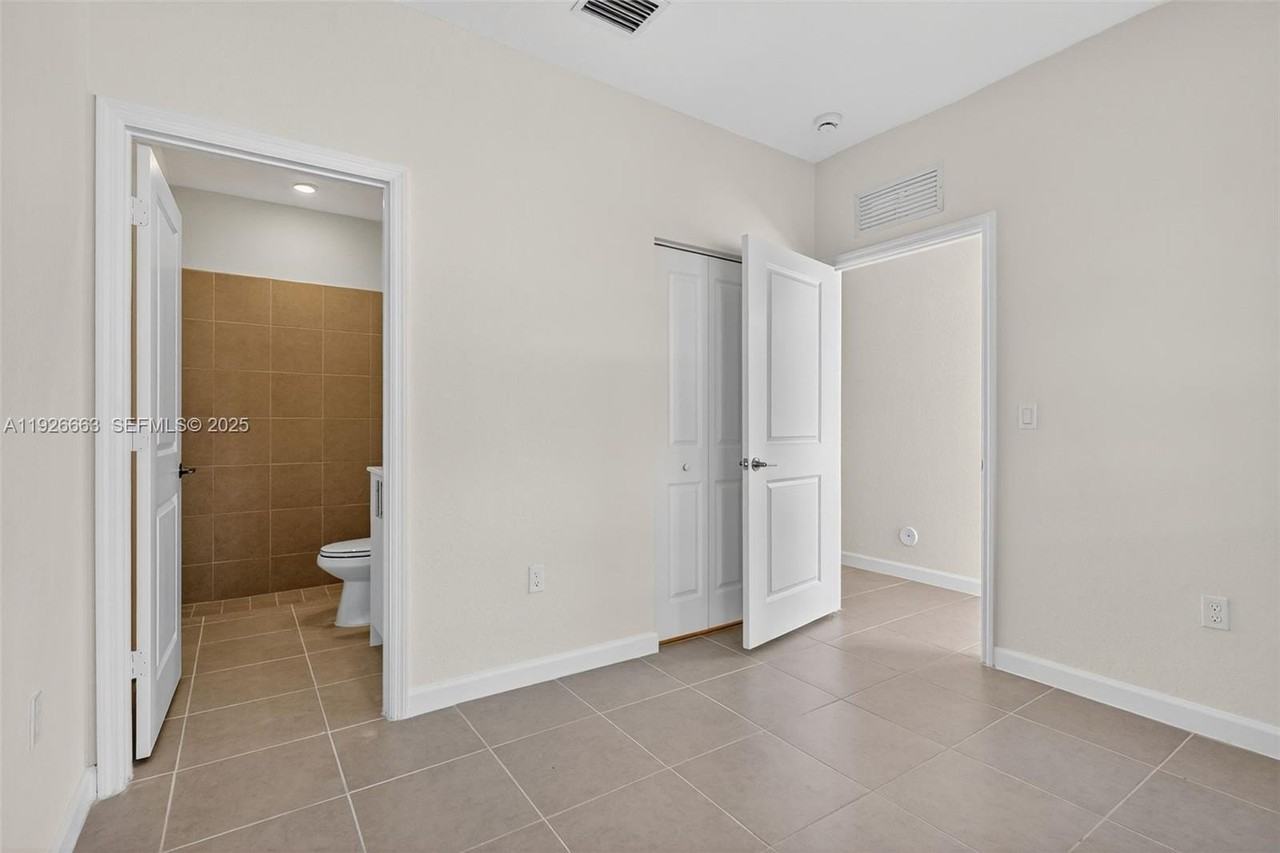 13835 Sw 261st Ter #13835 - Photo 6 of 45