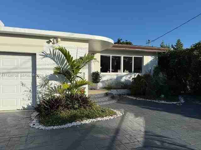 9541 Carlyle Avenue #9541