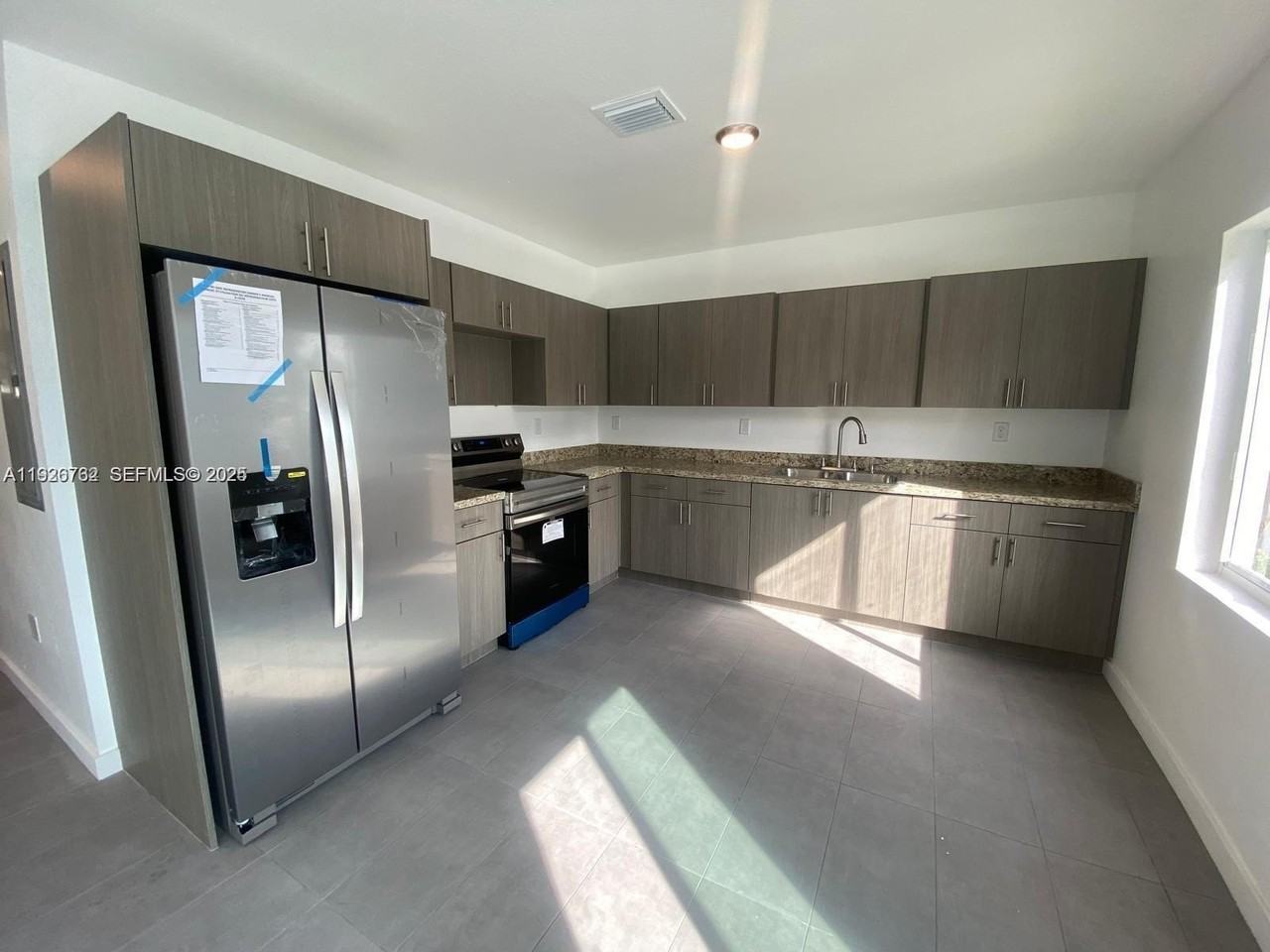 1783 Nw 65th St #1783 - Photo 4 of 9