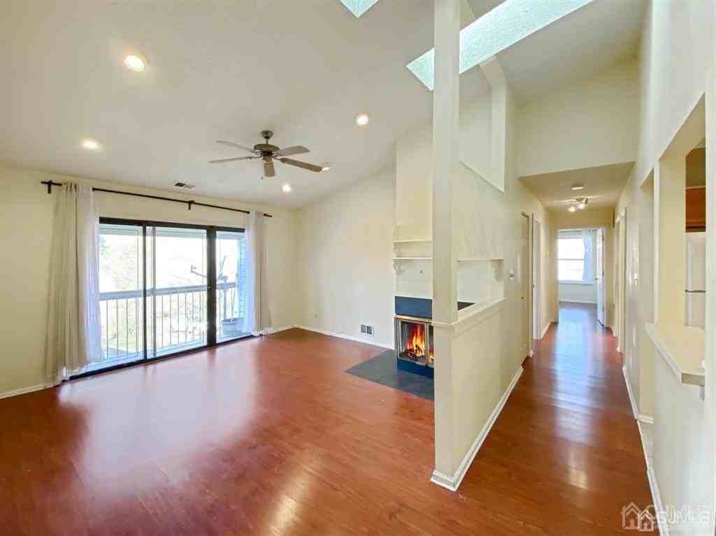 479 Danbury Ln - Photo 3 of 19