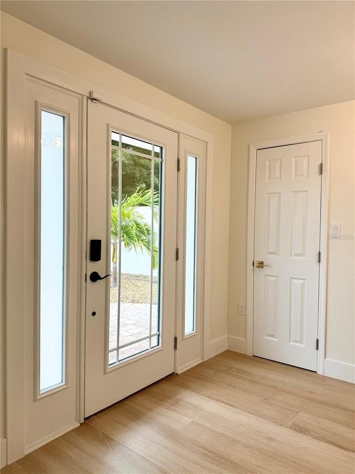 156 N Blvd Of The Presidents - Photo 3 of 29