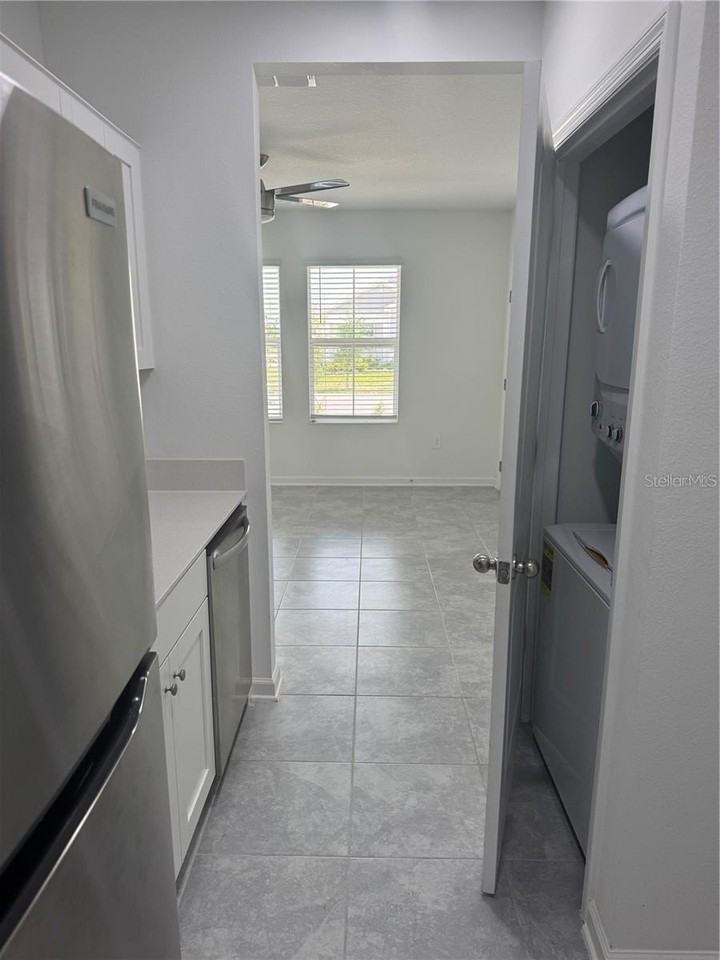 553 Sea Turtle Lane - Photo 5 of 13