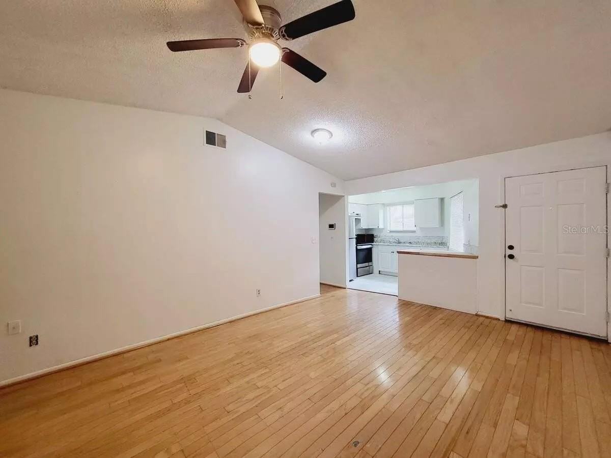 1708 Foxhall Cir - Photo 6 of 13