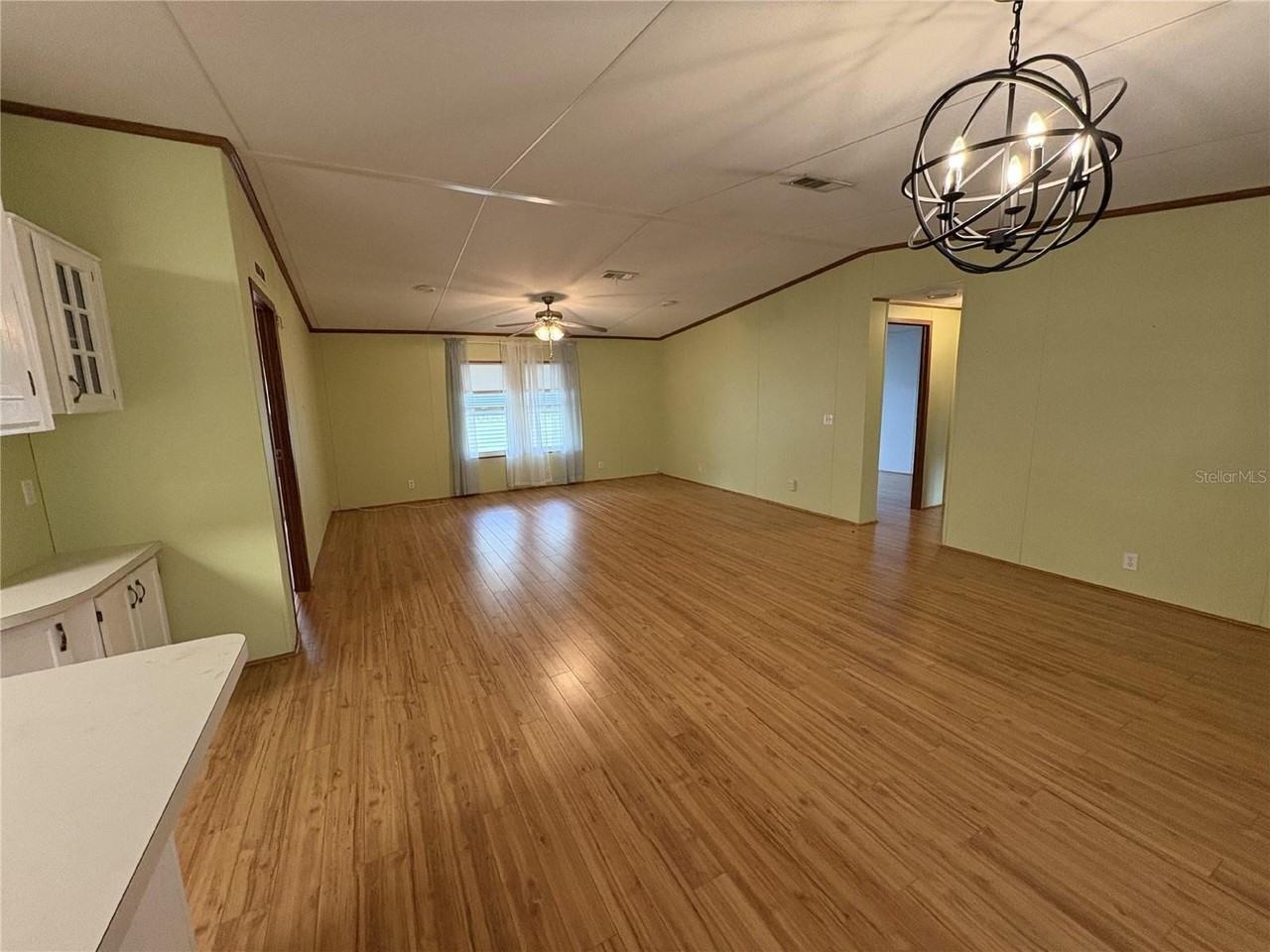 616 Klickety Klak Ln - Photo 3 of 48