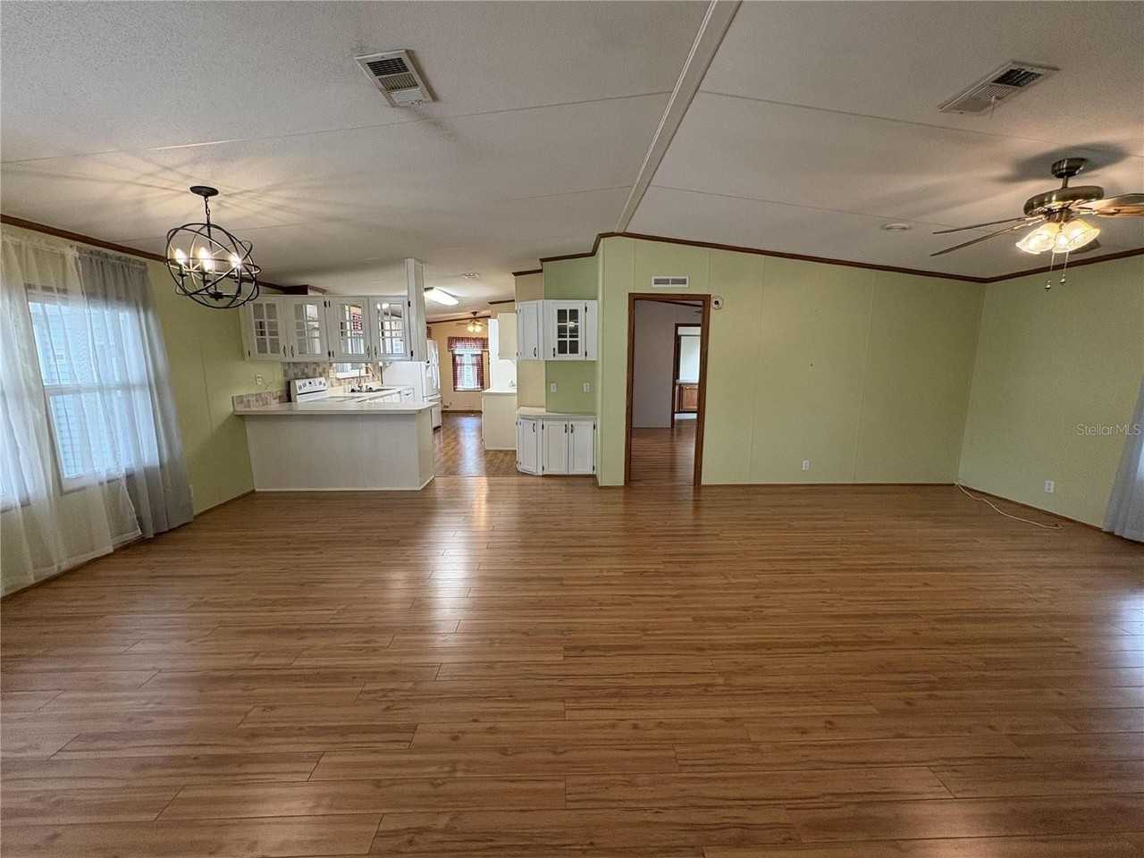 616 Klickety Klak Ln - Photo 5 of 48