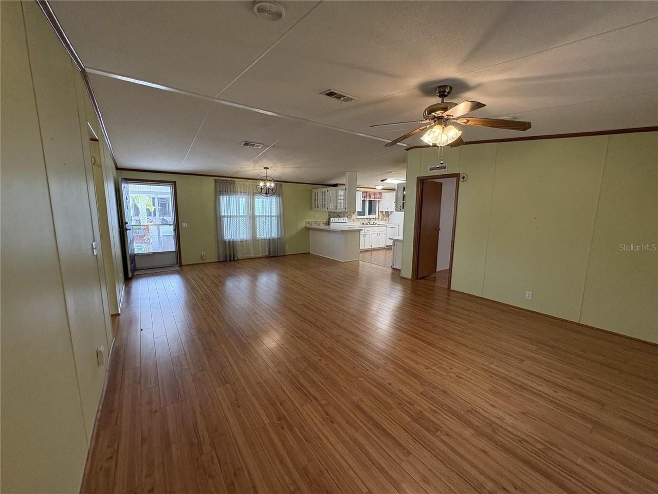 616 Klickety Klak Ln - Photo 6 of 48