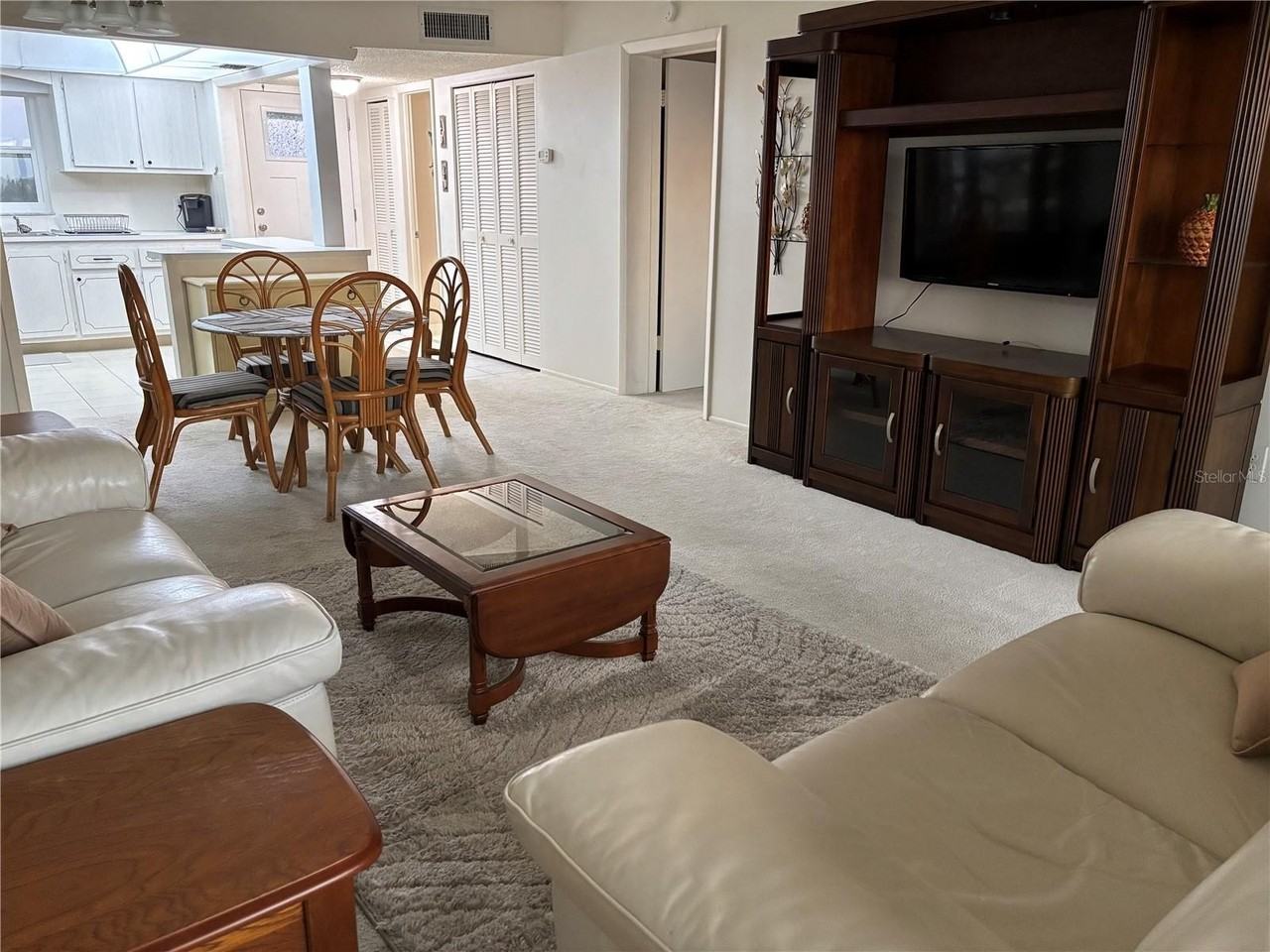 4750 Cove Cir #904 - Photo 2 of 37