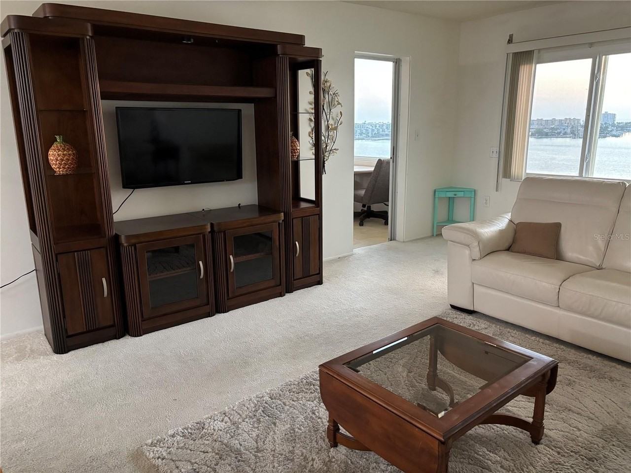 4750 Cove Cir #904 - Photo 4 of 37