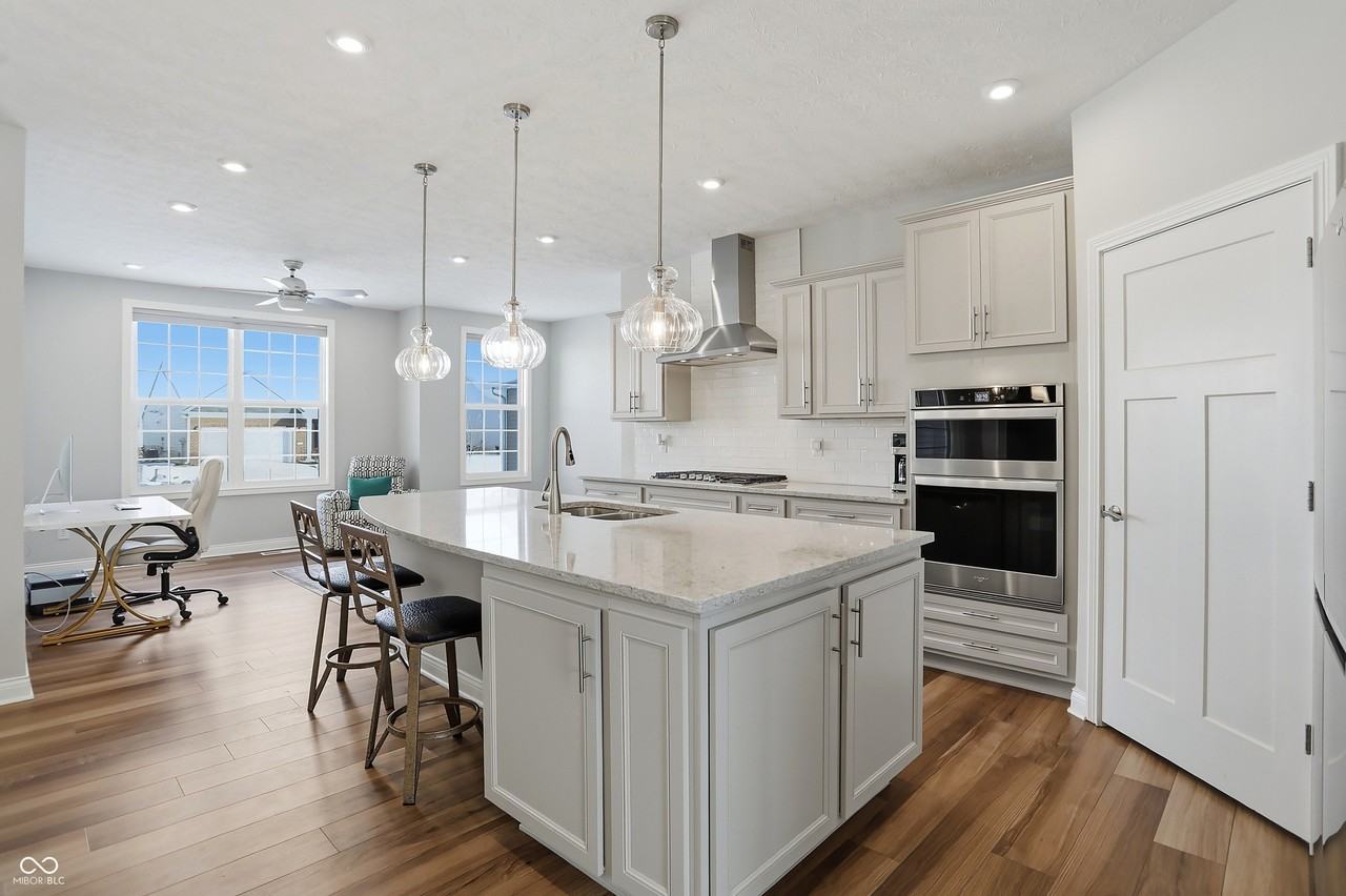 16067 Loire Valley Drive - Photo 6 of 50