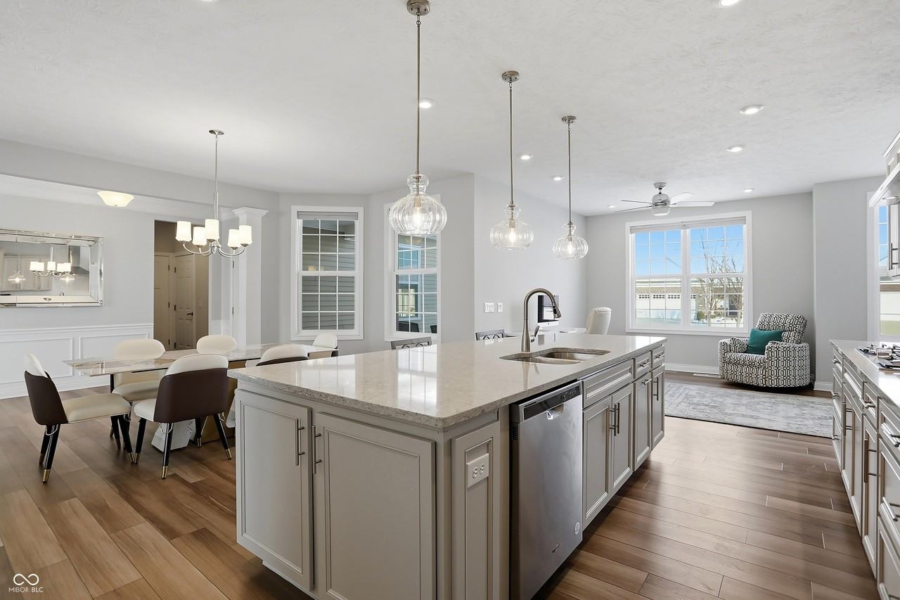 16067 Loire Valley Drive - Photo 7 of 50