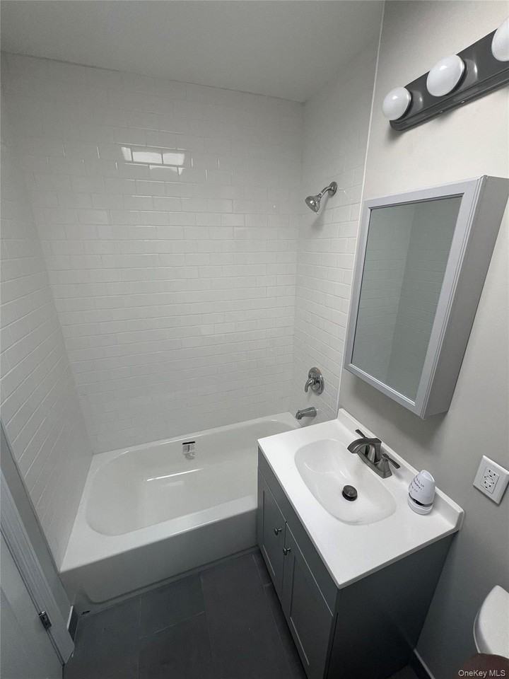 609 E 96th St Unit 2 #2 - Photo 5 of 9