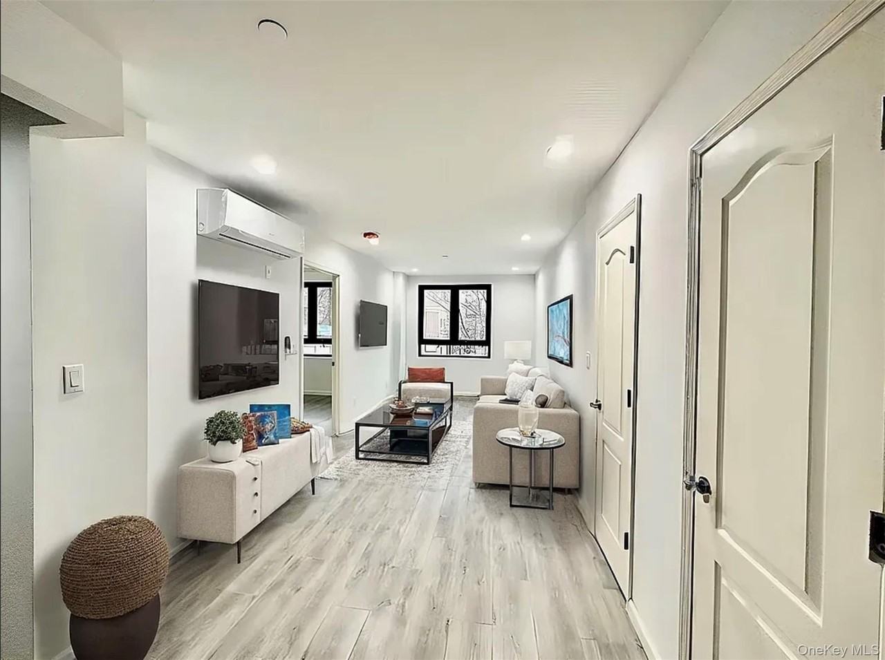 7302 Woodside Ave Unit 3a #3A - Photo 2 of 13