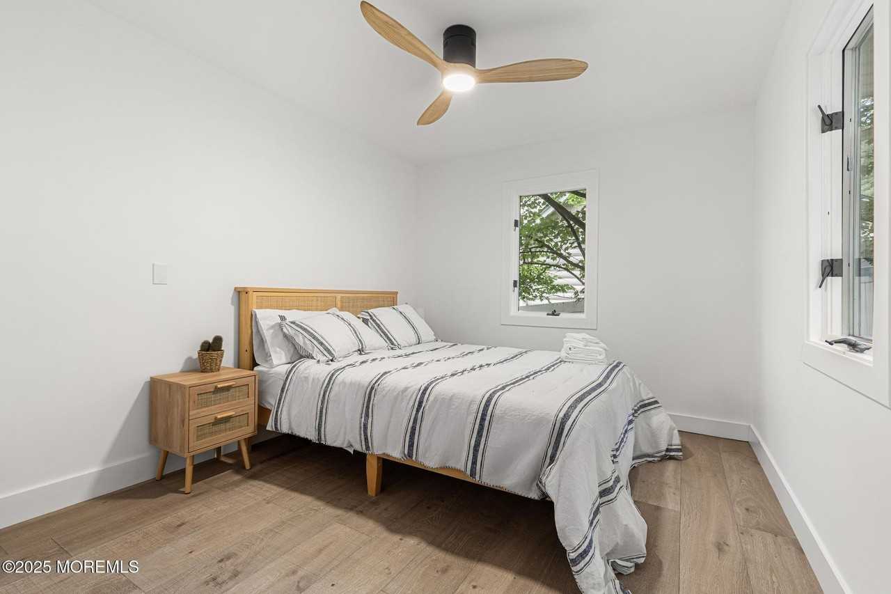 39 Upper Lakeview Ave - Photo 4 of 15