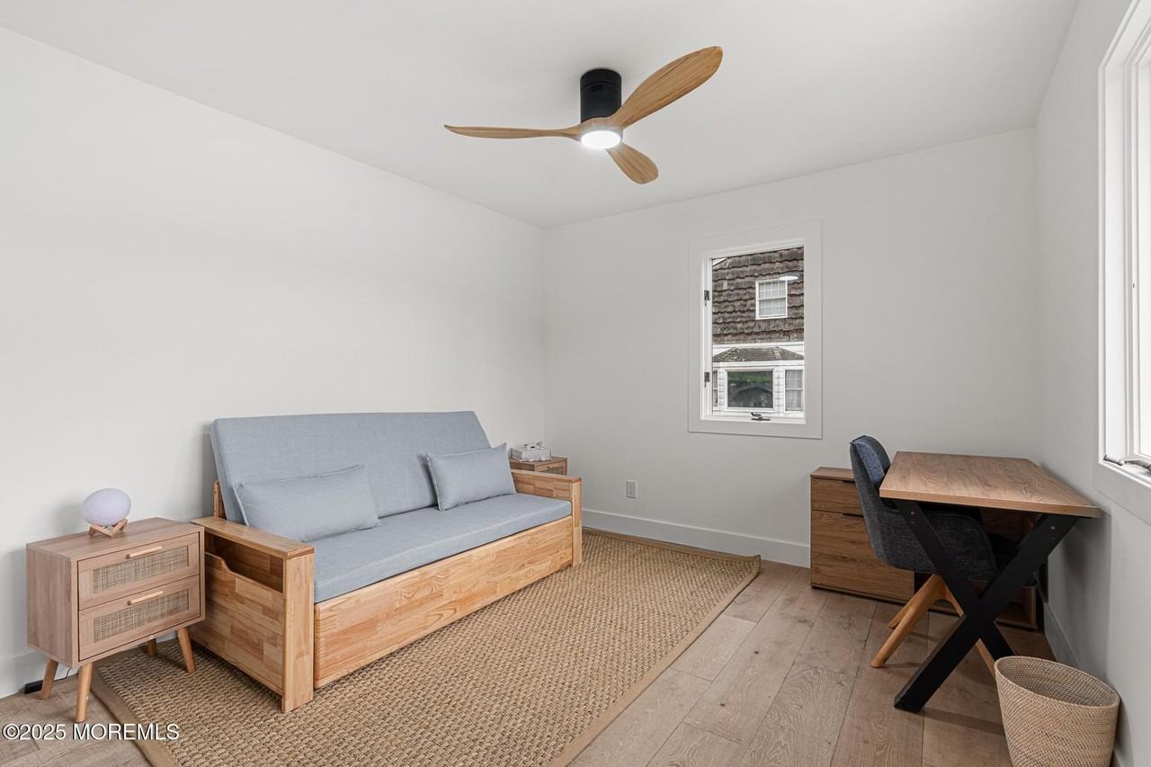 39 Upper Lakeview Ave - Photo 6 of 15