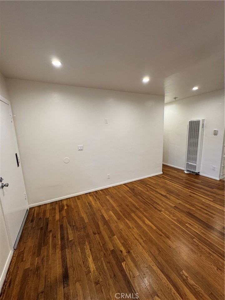 2573 North Lincoln Street - Photo 2 of 10