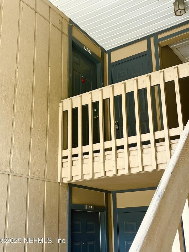 8880 Old Kings Rd Unit 20 #20 - Photo 3 of 35