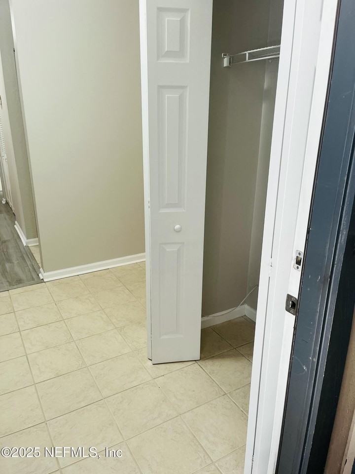 8880 Old Kings Rd Unit 20 #20 - Photo 5 of 35