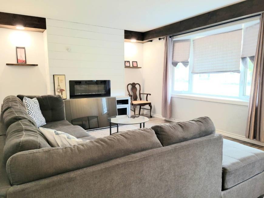 1116 Indian Rd N - Photo 3 of 10