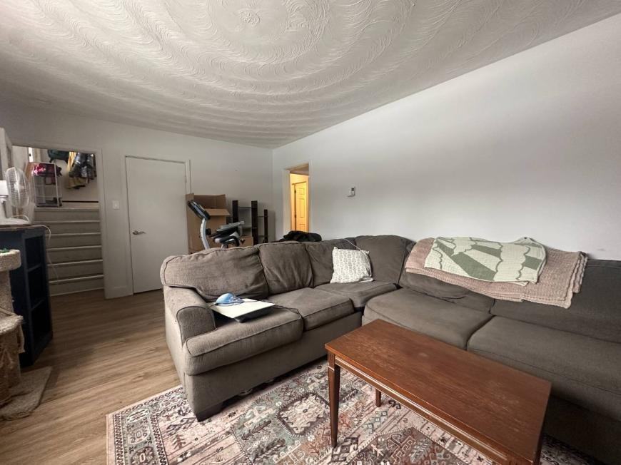 22 Springbrook Dr - Photo 4 of 10