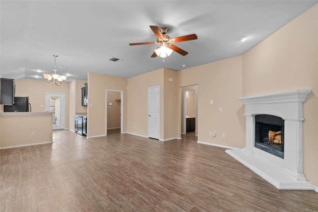 1313 Honeywood Ln - Photo 4 of 22