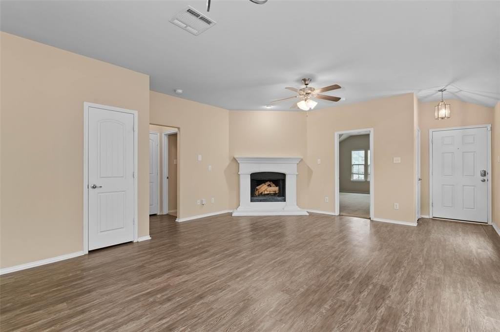 1313 Honeywood Ln - Photo 5 of 22