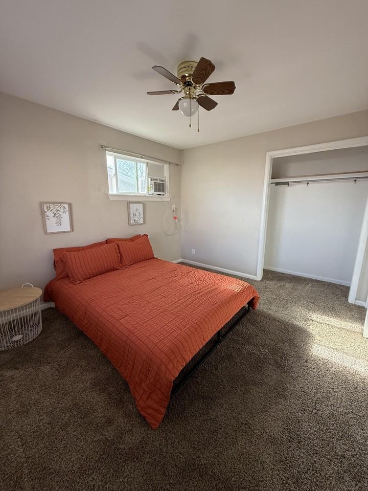 Meade St - Photo 2 of 7