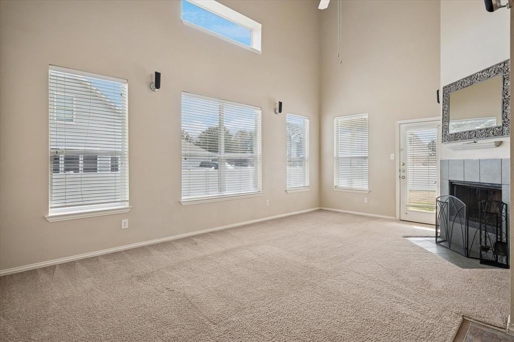 10354 Waterbury Dr - Photo 6 of 25