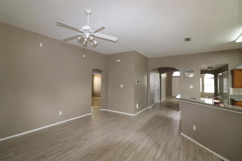 8416 Prairie Wind Trl - Photo 3 of 18